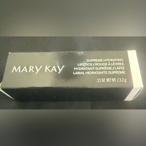 Mary Kay Supreme Hydrating Lipstick - Boho Plum New in Box